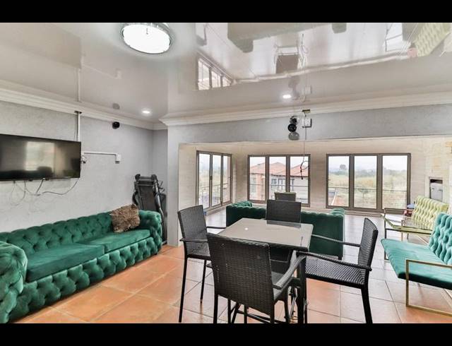 3 BEDROOM PROPERTY TO RENT IN LADY SELBORNE